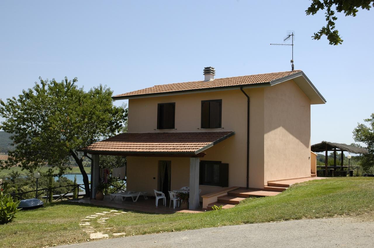 Agriturismo Poggio Corbello La Pesta Exterior photo